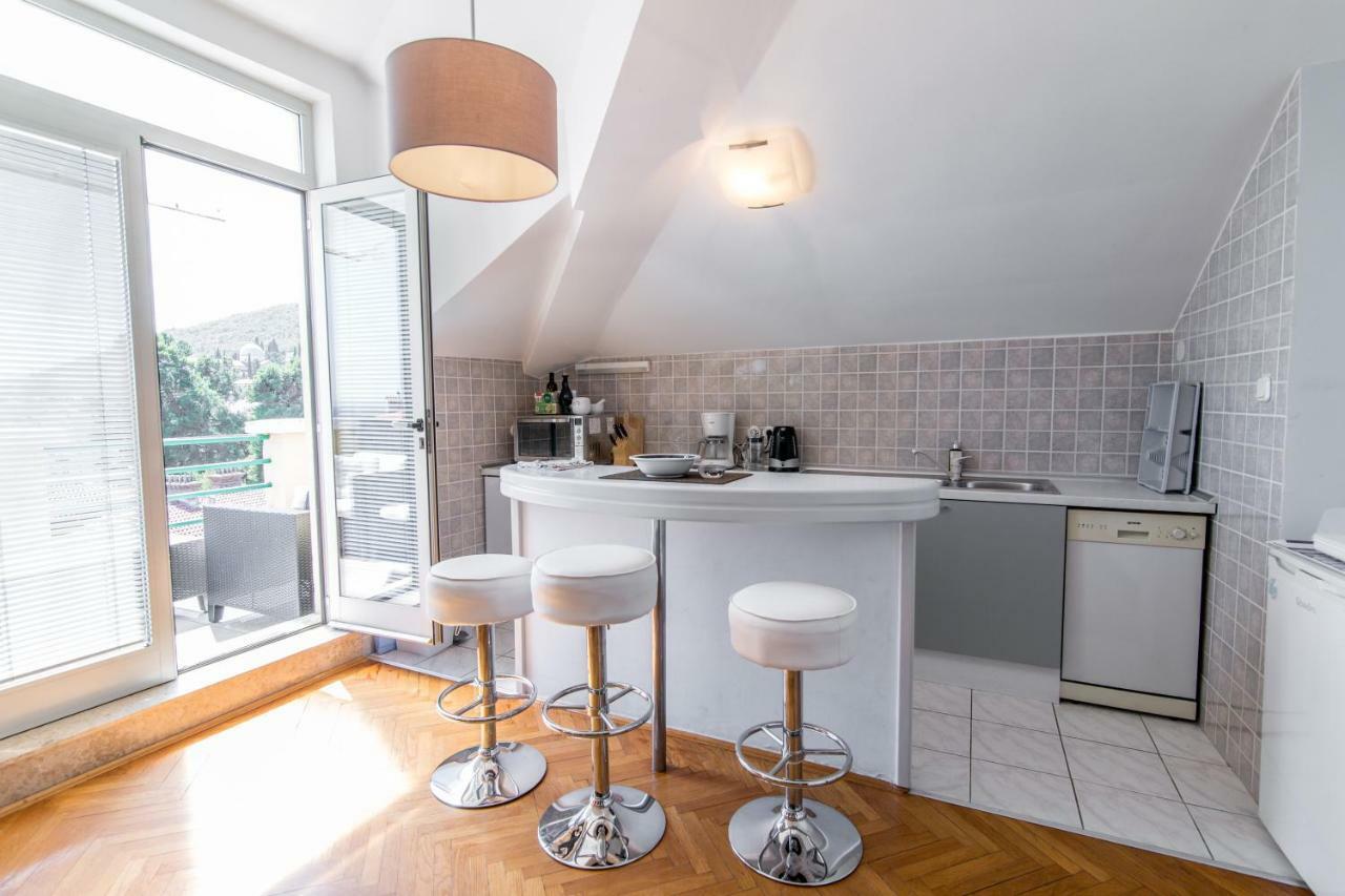 Penthouse And Piano Nobile Prkg Wifi Garden Near Beach Away From Roads Opatija Exterior photo