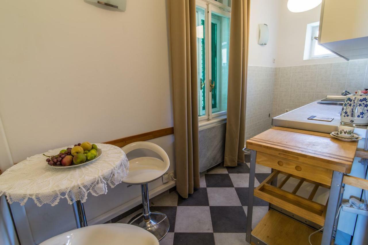 Penthouse And Piano Nobile Prkg Wifi Garden Near Beach Away From Roads Opatija Exterior photo